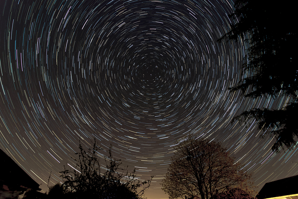 Lock Down Star-trails from home in light polluted Ringwood 